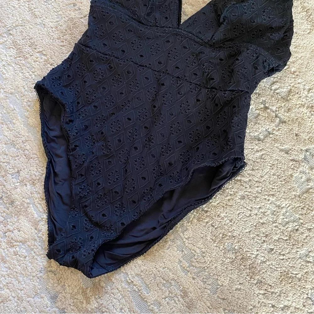 Adore Me Melony Black Eyelet Lace Textured One-Piece Swimsuit Solid Wireless: M